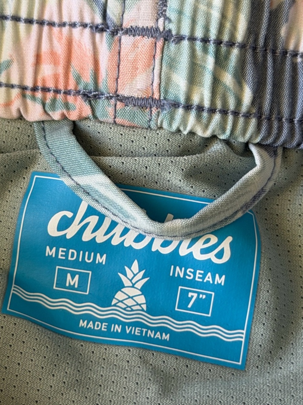NWT CHUBBIES Tropical Floral Print Swim Trunks Shorts MEN’S MEDIUM M 7” INSEAM - Picture 8 of 8